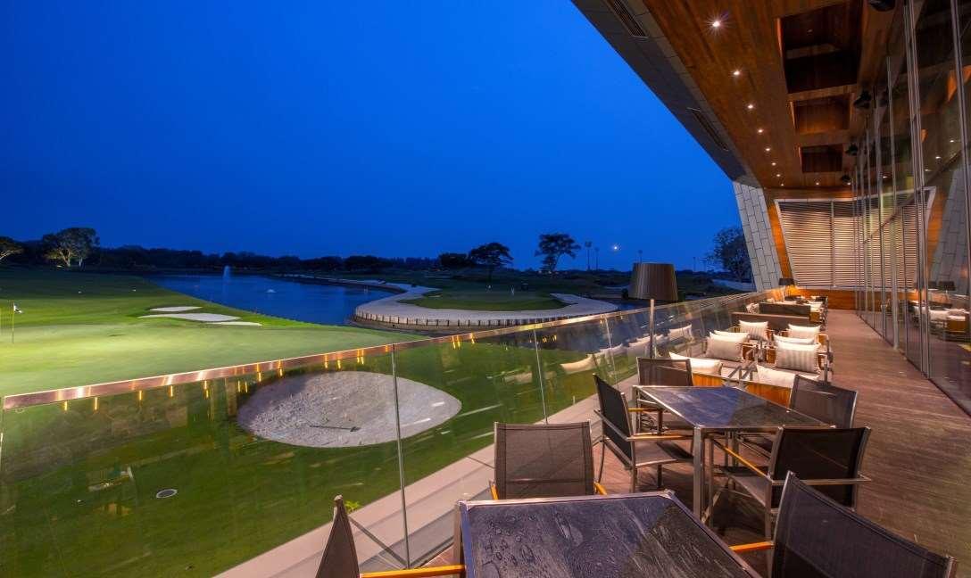 Dusit Thani Laguna Singapur Dış mekan fotoğraf The 18th green at the 2012 U.S. Open